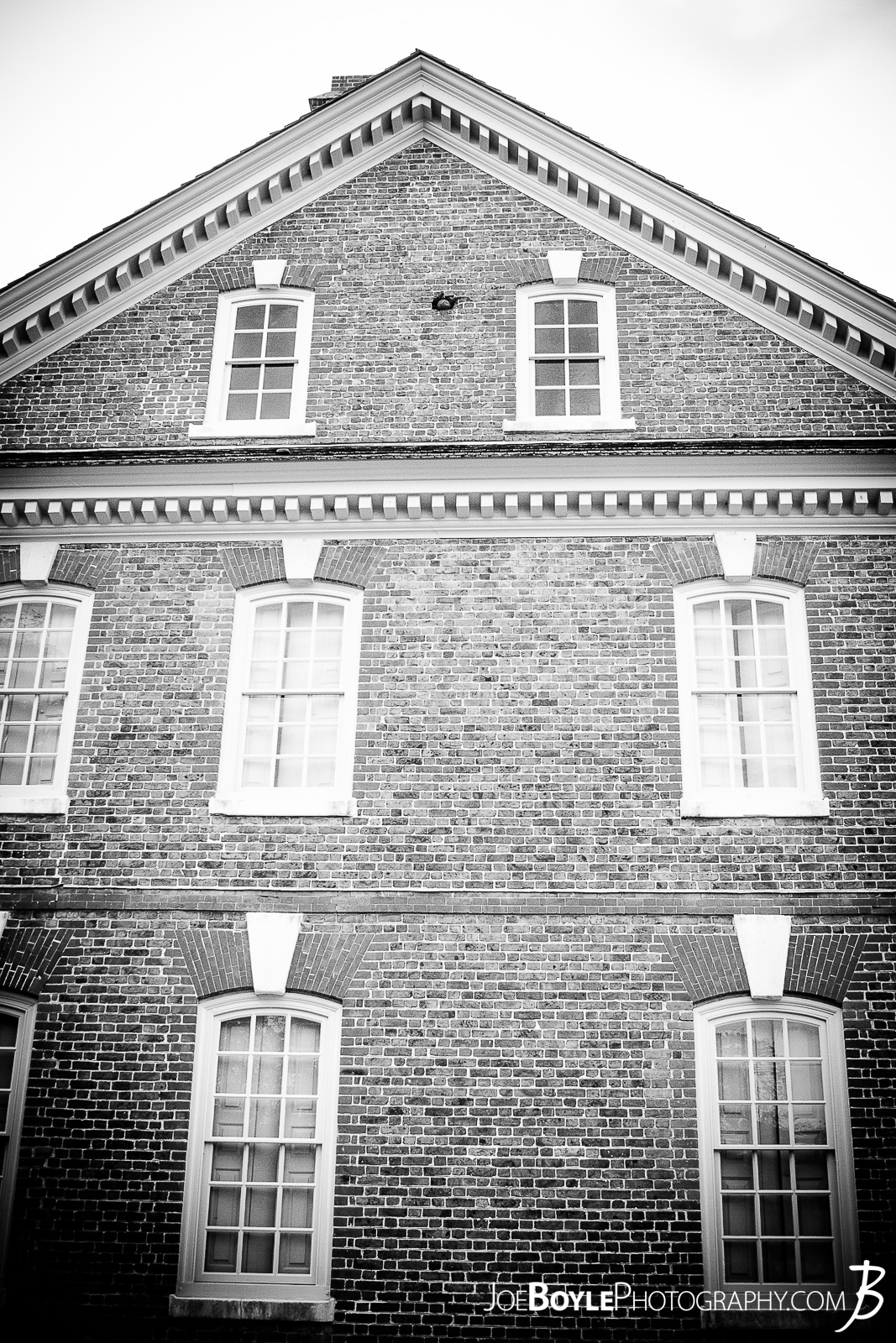  An iconic symbol from the area of Yorktown, Virginia. It's intriguing images such as these that remind us of our past. Our fight for freedom from the British - The Revolutionary War. 