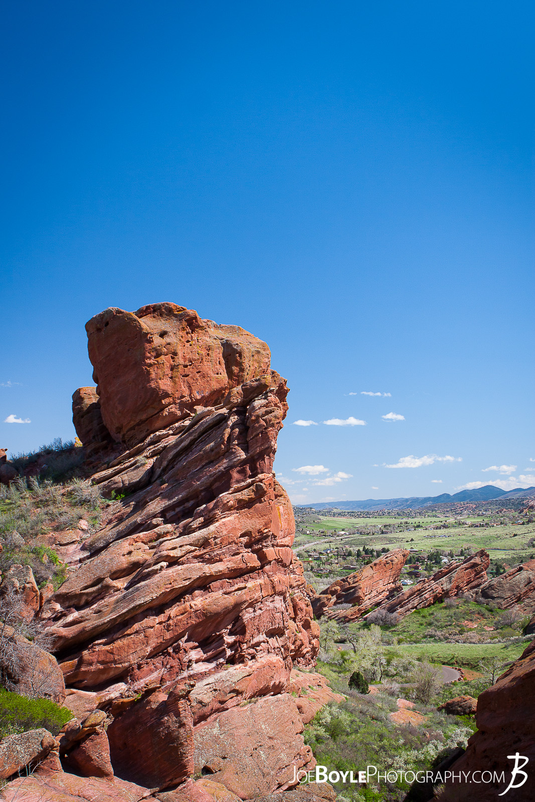  While on a business trip to Colorado shooting some video for a company near Centennial, I made a stop over to Denver and the Red Rock park to check out the beautiful and breath taking views! 