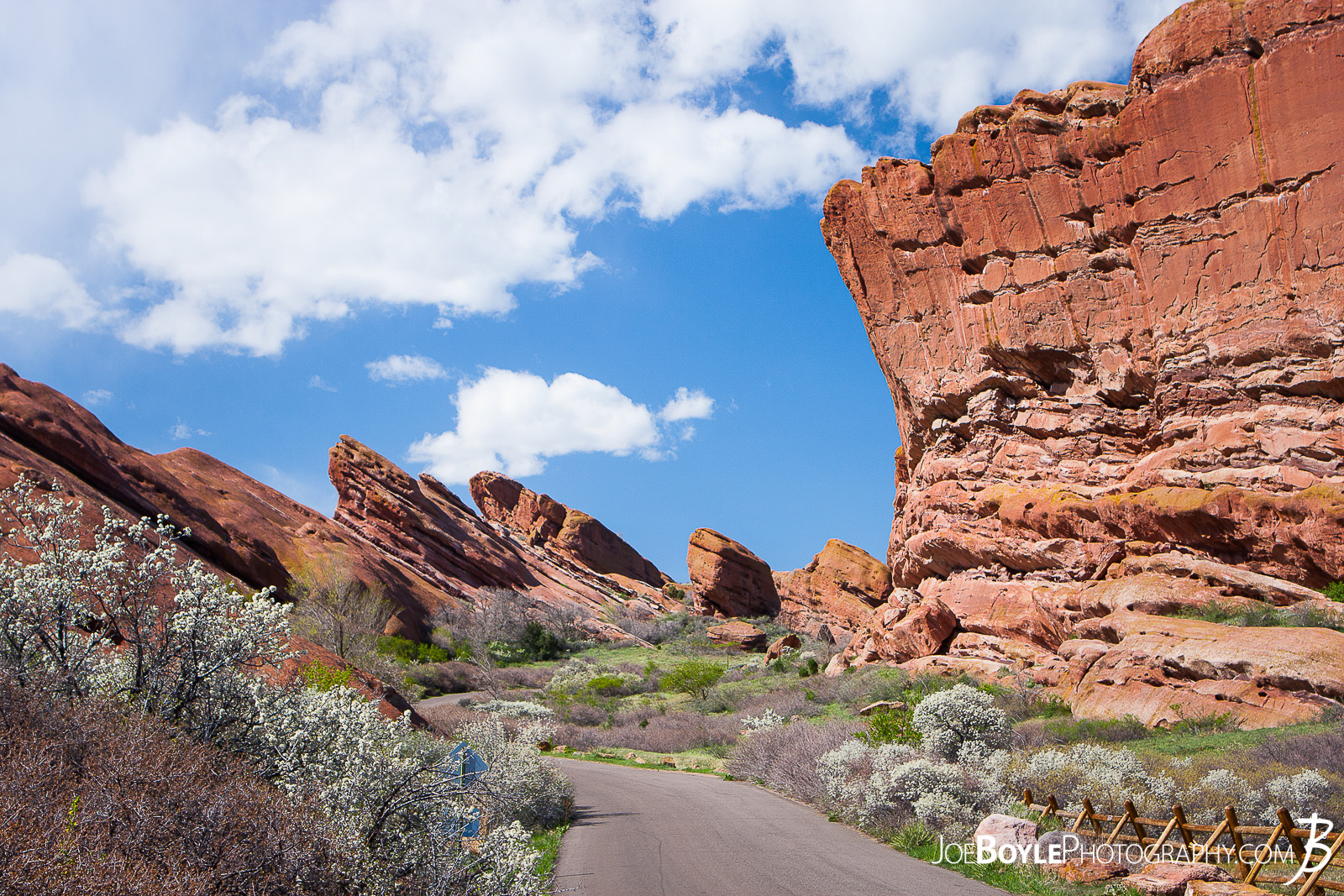  While on a business trip to Colorado shooting some video for a company near Centennial, I made a stop over to Denver and the Red Rock park to check out the beautiful and breath taking views! 