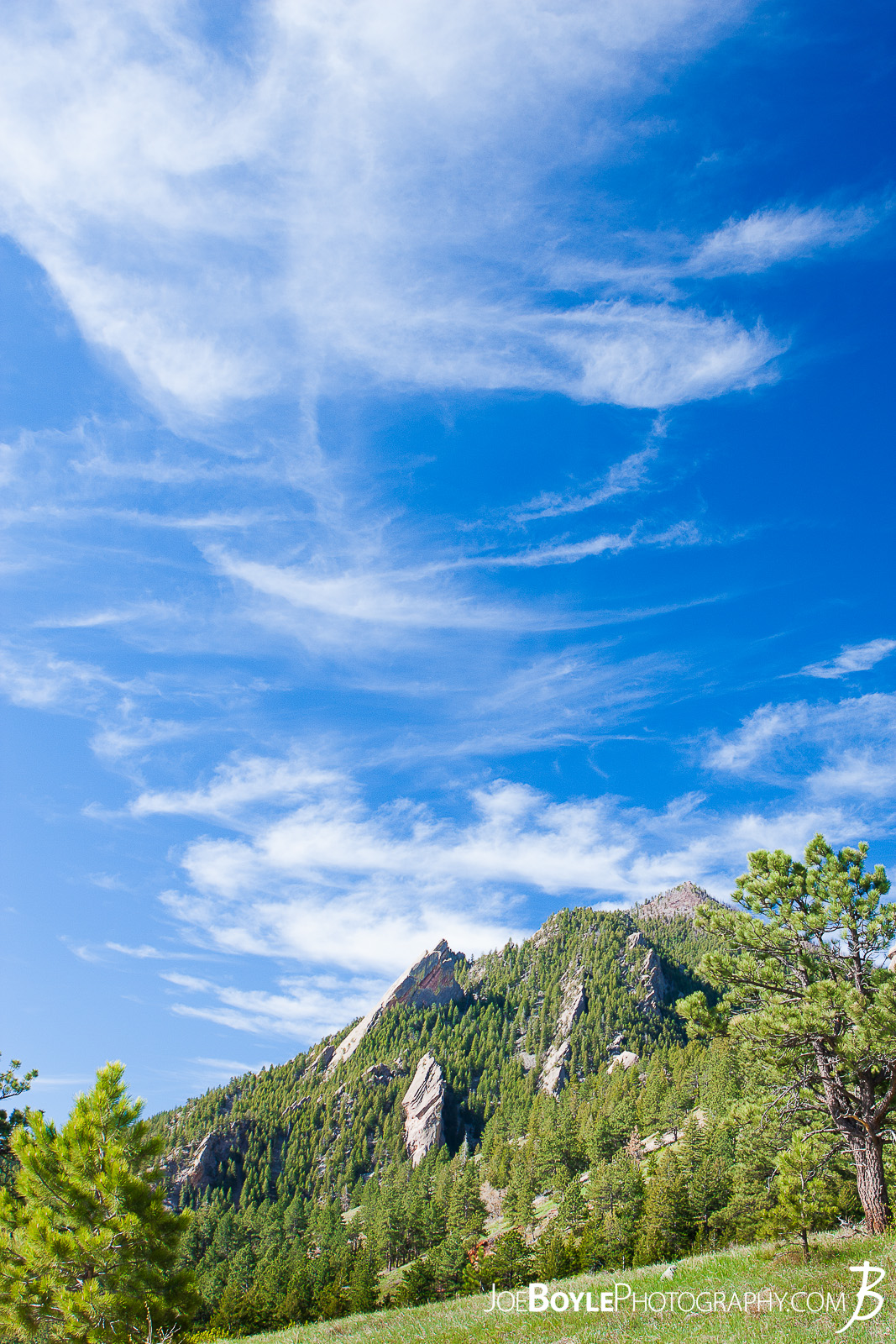  I made a stop over to Boulder, Colorado to check out the flatirons in Chautauqua State Park to check out the beautiful and breath taking views. 