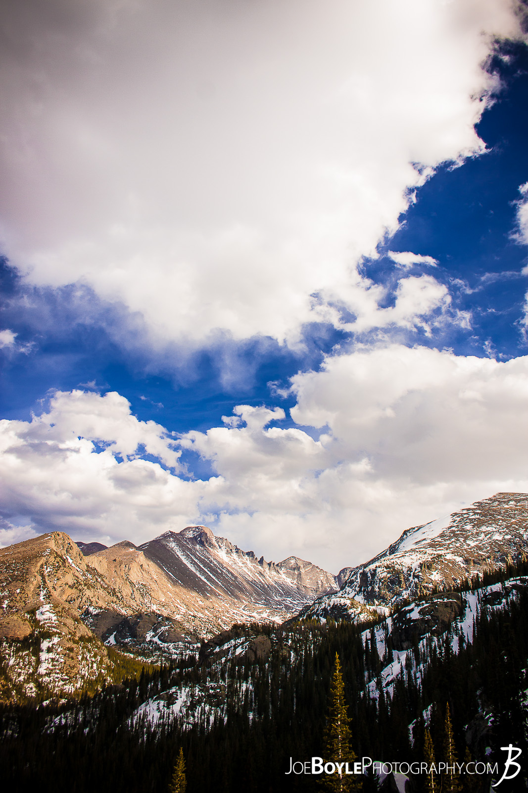 During a trip to Colorado (which was actually unrelated to nature photography) I made sure to plan for some extra time so I could make it to the Rocky Mountains and spend a few days camping there! 