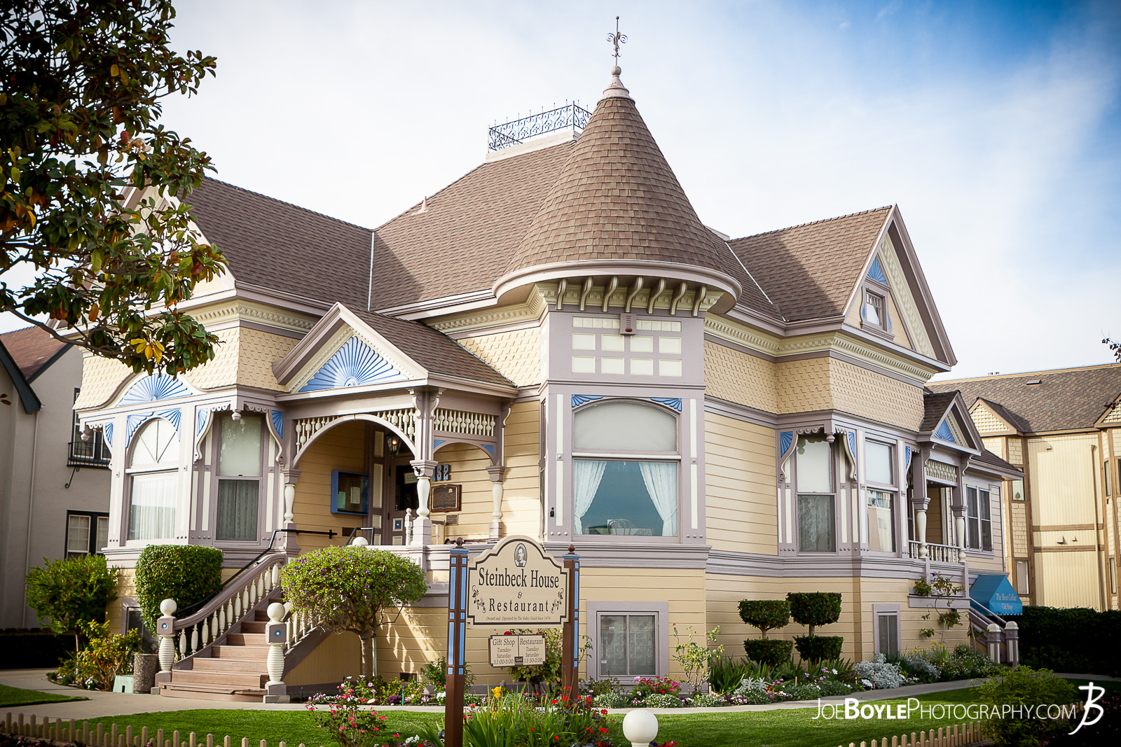  While on a trip to Montery California I stopped over at Salinas and made a visit to the Steinbeck House! I was intriqued with "everything Steinbeck" after reading his book, "The East of Eden". I highly recommend it! 