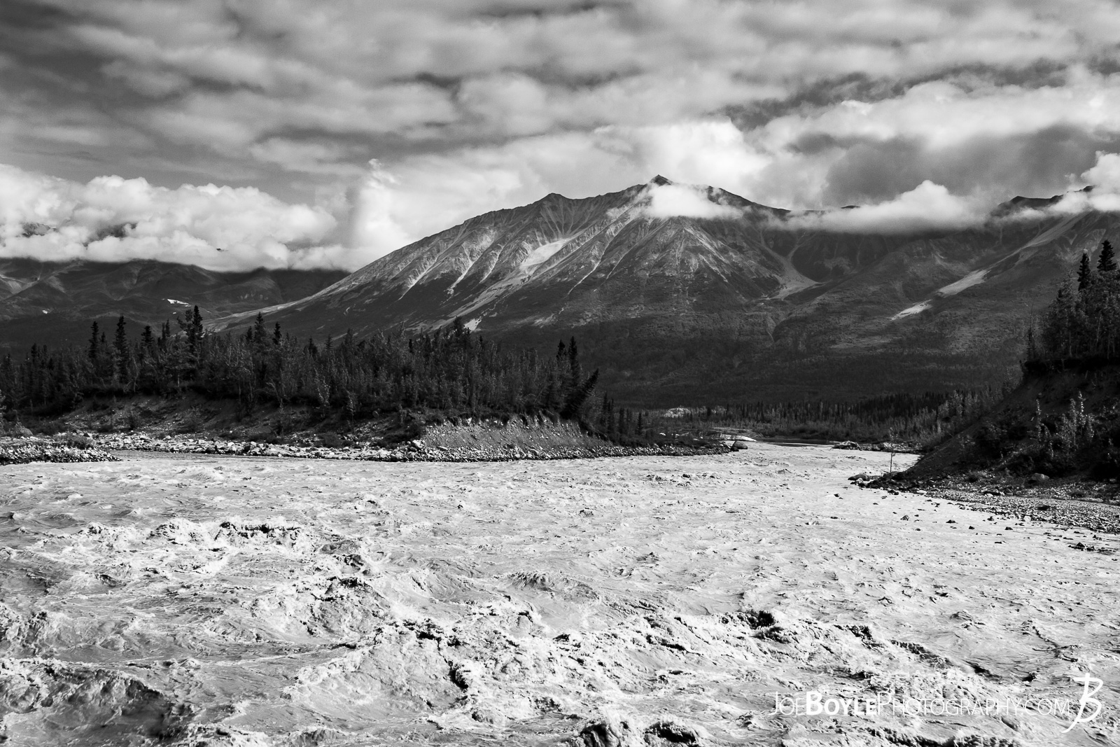  201806003-alaska-ak-mccarthy-road-footbridge-kennicott-river-glacier-mountain-black-white 