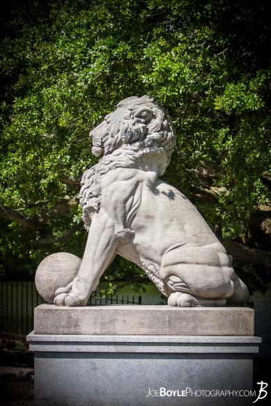Profile of Lion Statue on Lion\\\'s Bridge Profile of Lion Statue on Lion\\\'s Bridge