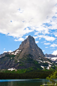 mountain-lake-at-glacier-national-park
