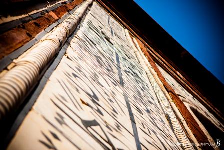 taj-mahal-garden-entrance-writing