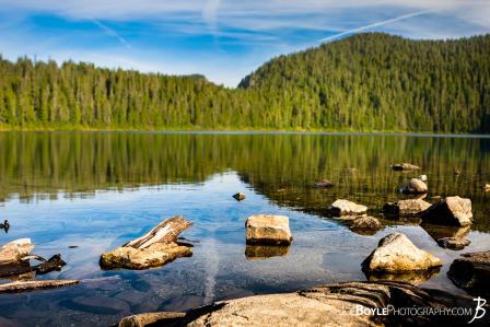 mowich-lake-with-rocks-on-the-shoreline