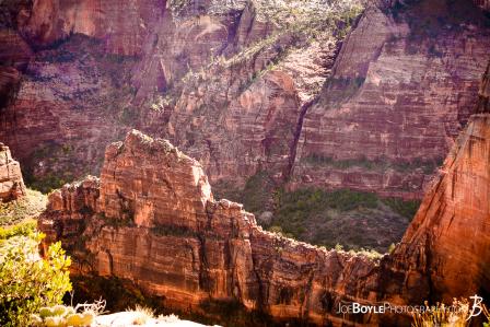 cliff-near-angels-landing