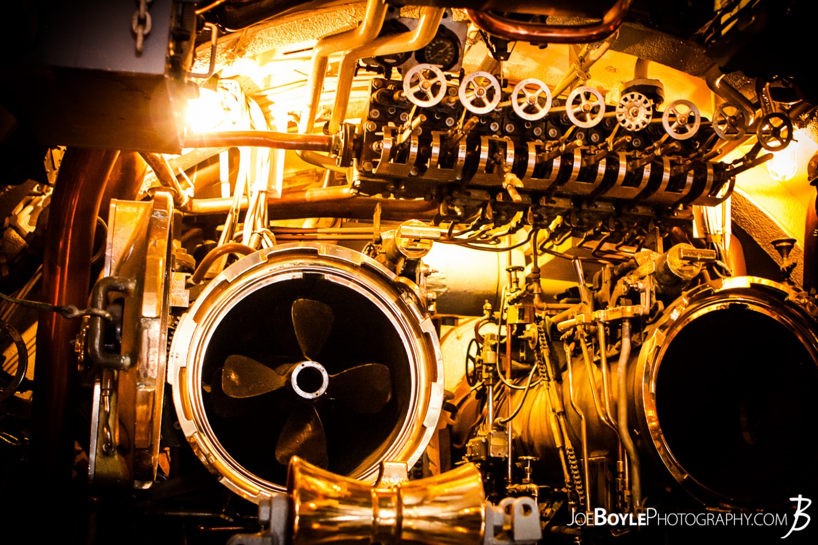 uss-bowfin-torpedo-room