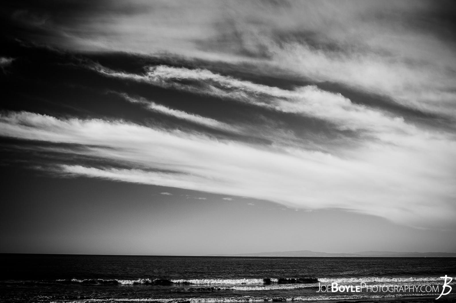 cool-clouds-in-the-sky-black-white