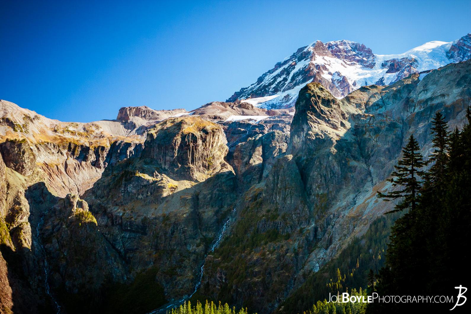 mount-rainier-and-tokaloo-spire