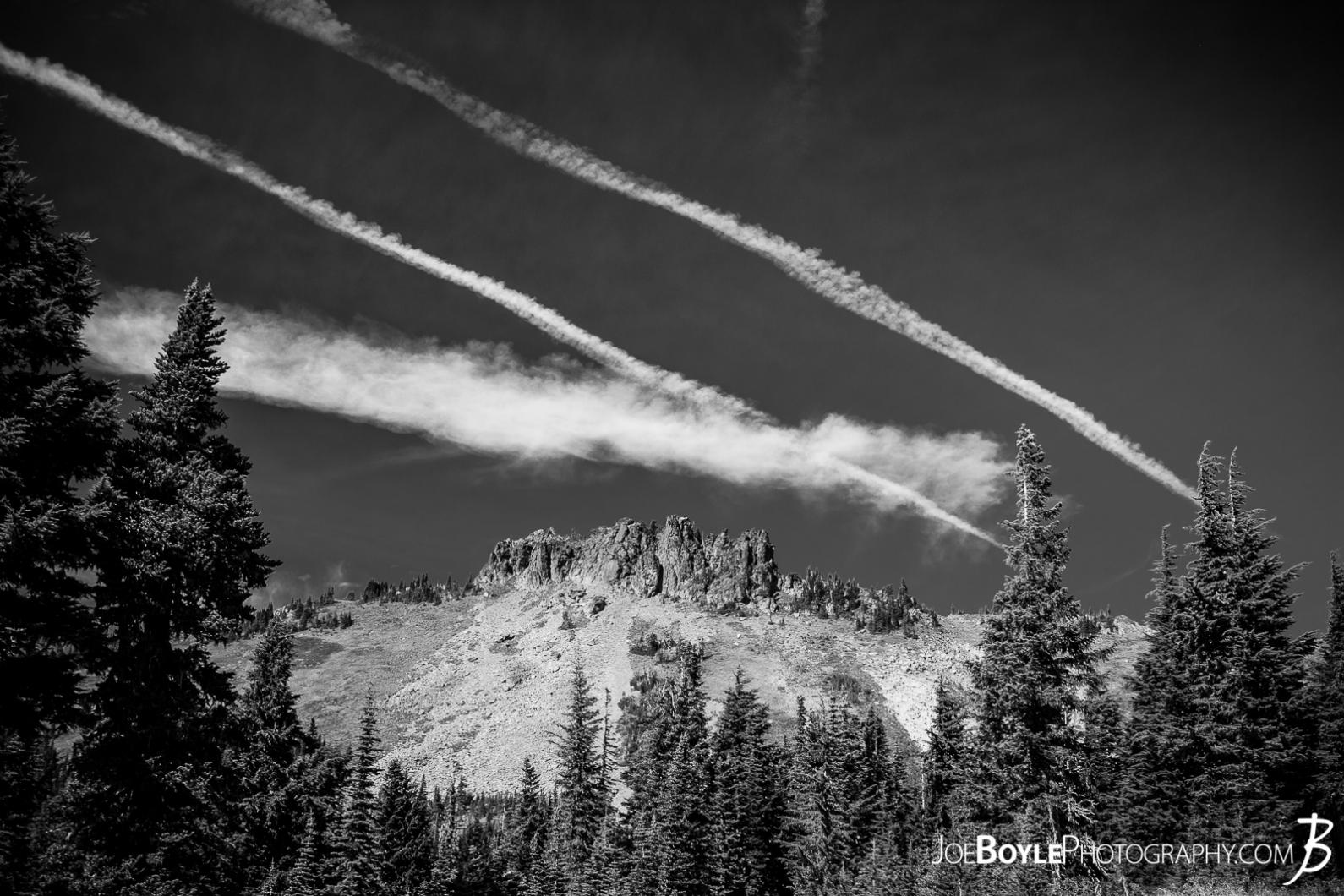 hessong-rock-in-spray-park-black-white